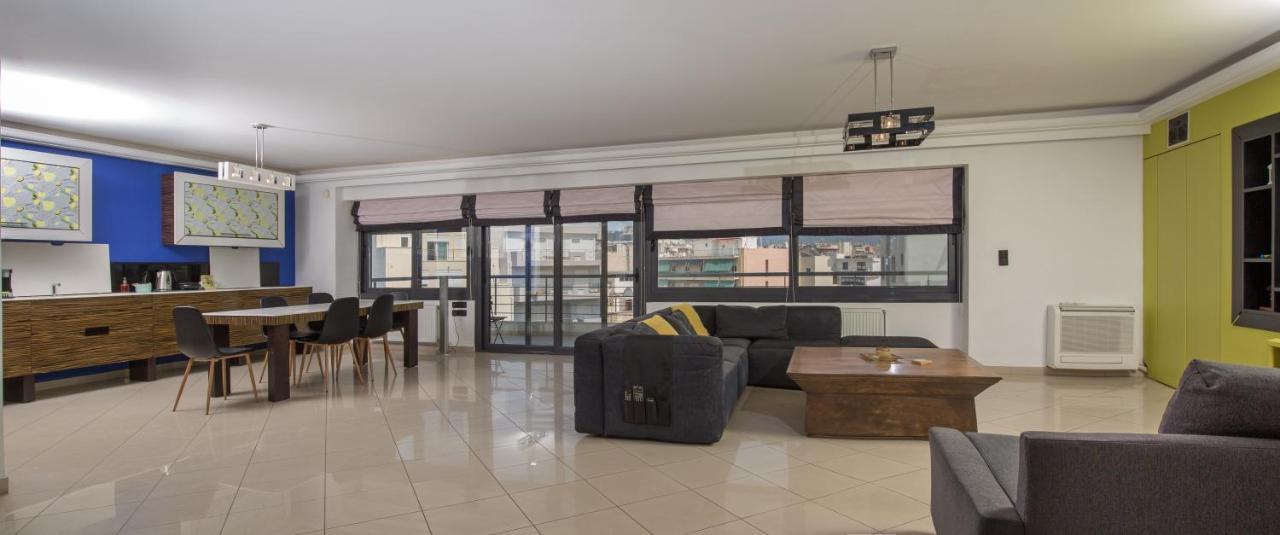 Spacious Modern Apartments With Great Rooftop View アテネ エクステリア 写真
