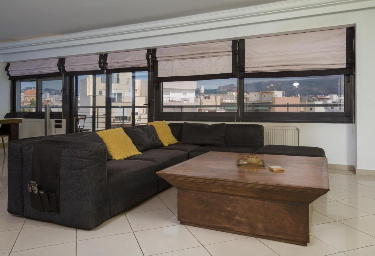 Spacious Modern Apartments With Great Rooftop View アテネ エクステリア 写真