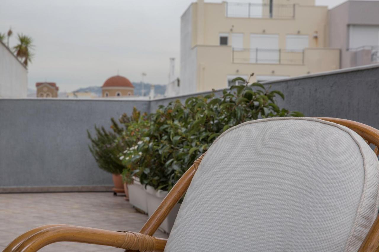Spacious Modern Apartments With Great Rooftop View アテネ エクステリア 写真